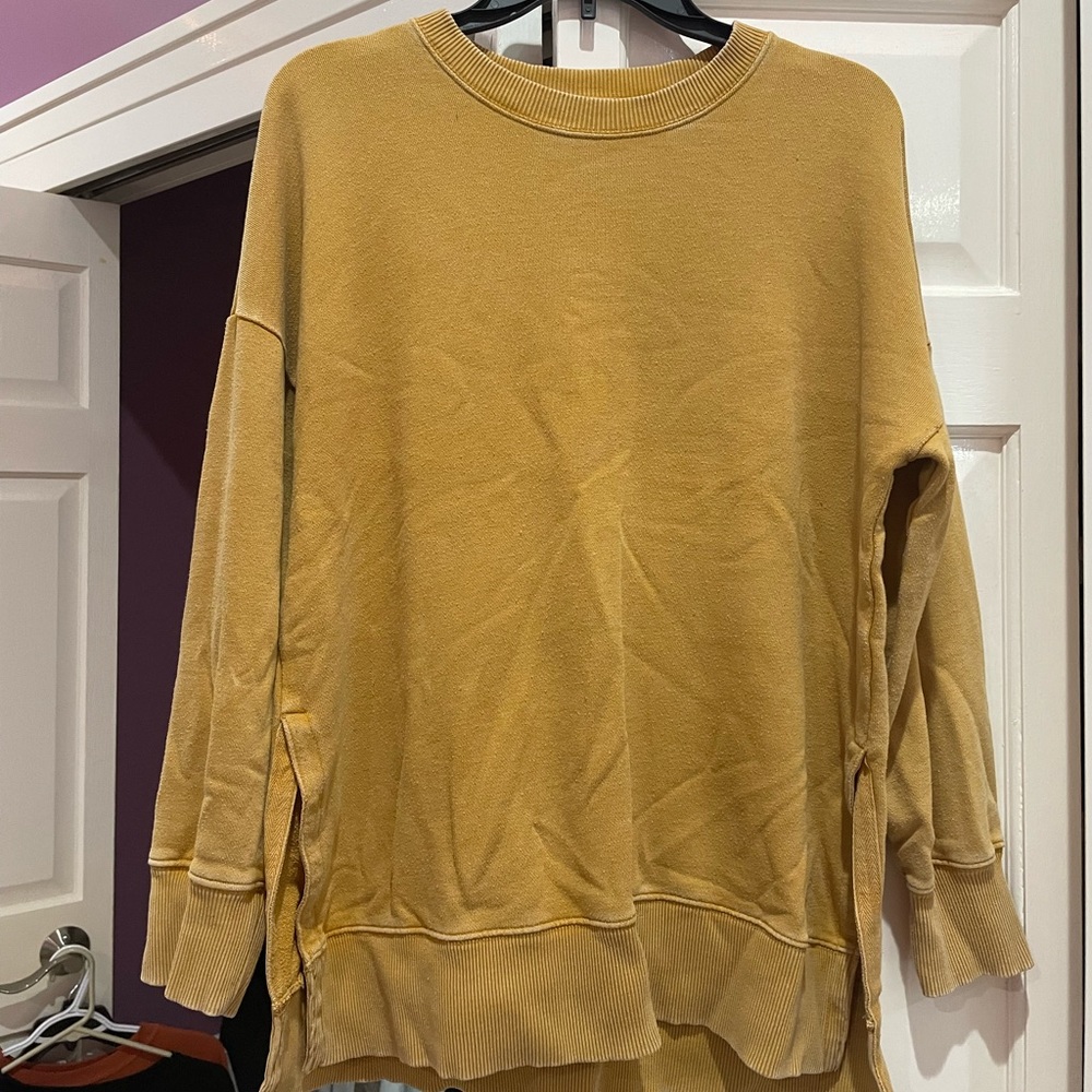 american eagle crew neck